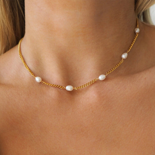 Olga Necklace